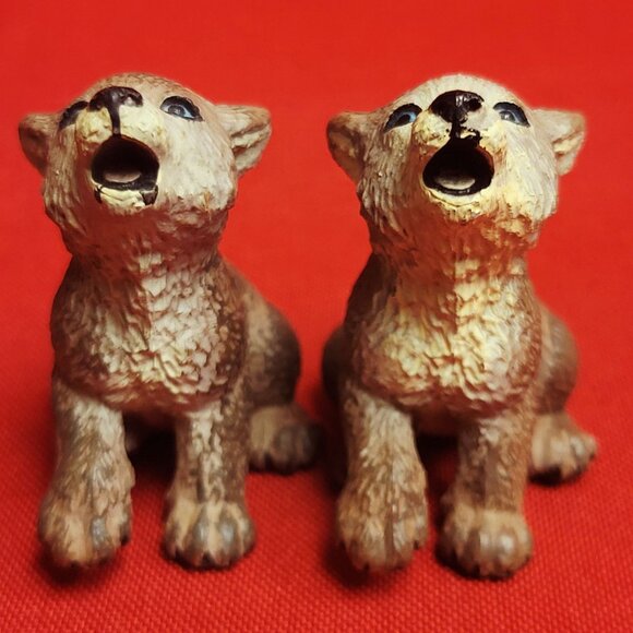 Wolf Pup Figurines Wild Safari North American Wildlife Collection 2007 - Picture 2 of 11